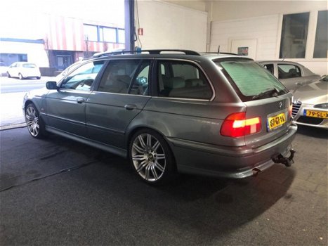 BMW 5-serie Touring - 525i Executive Automaat / Leer - 1