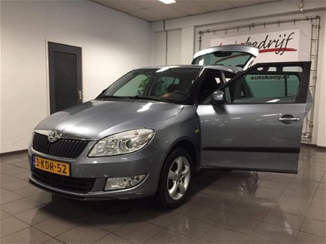 Skoda Fabia - 1.2 TSI Fresh * 1e Eig / Dealer onderhouden / Airco Ecc / Trekhaak - 1