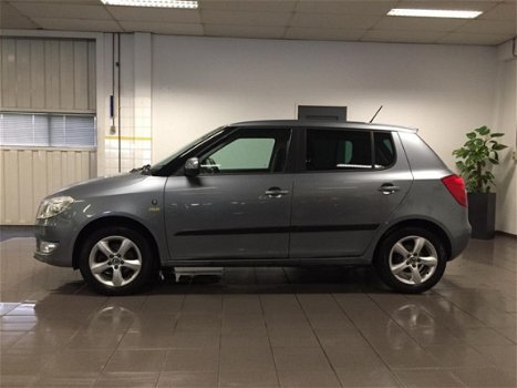 Skoda Fabia - 1.2 TSI Fresh * 1e Eig / Dealer onderhouden / Airco Ecc / Trekhaak - 1