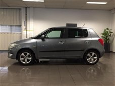 Skoda Fabia - 1.2 TSI Fresh * 1e Eig / Dealer onderhouden / Airco Ecc / Trekhaak