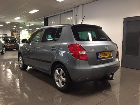 Skoda Fabia - 1.2 TSI Fresh * 1e Eig / Dealer onderhouden / Airco Ecc / Trekhaak - 1