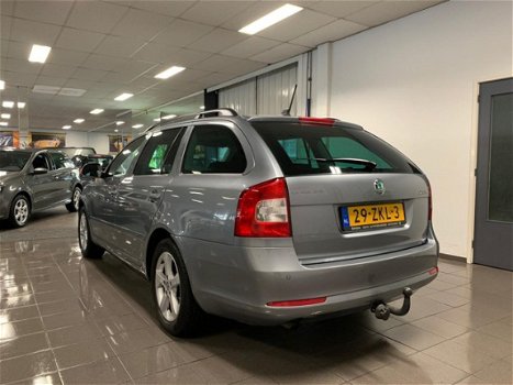 Skoda Octavia Combi - 1.2 TSI Arctic * Airco-ecc / Navigatie / Stoelverw / Trekhaak - 1