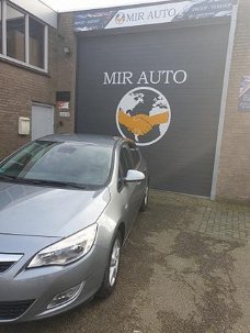 Opel Astra - 1.4 Turbo Cosmo