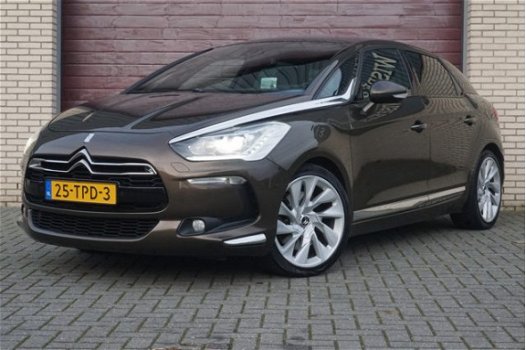 Citroën DS5 - 1.6 THP Sport Chic 200 PK, Xenon, Panoramadak, Achteruitrijcamera, Cruise control, Nav - 1