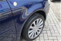 Volkswagen Touran - 1.6-16V FSI Trendline | AIRCO | TREKHAAK | PARROT - 1 - Thumbnail