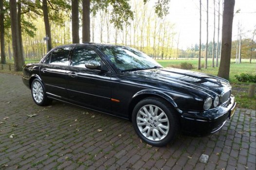 Jaguar XJ - 3.0 V6 Sport R-design - navigatie - PDC - 1