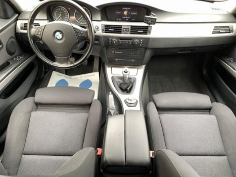 BMW 3-serie Touring - 320i 150pk High Executive - 1