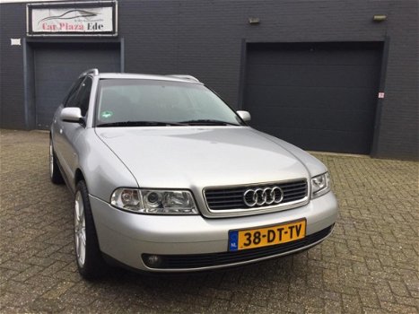 Audi A4 Avant - 2.4 V6 Advance Aut. Clima Cruise Elek. Pakket LM-Wielen APK - 1