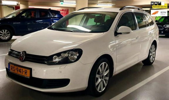 Volkswagen Golf Variant - 1.6 TDI Highline BlueMotion - 1