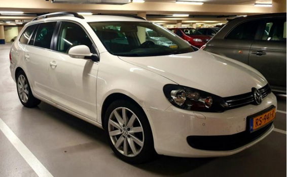 Volkswagen Golf Variant - 1.6 TDI Highline BlueMotion - 1