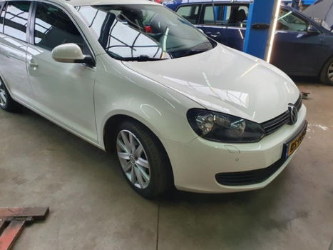 Volkswagen Golf Variant - 1.6 TDI Highline BlueMotion - 1