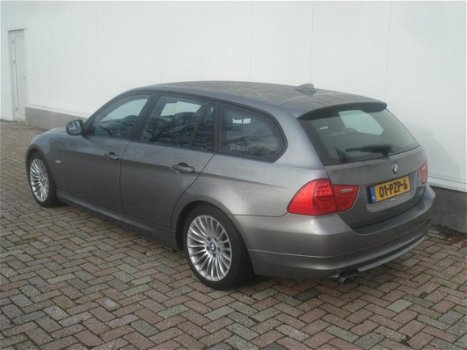 BMW 3-serie Touring - 320d Efficient Dynamics Edition Luxury Line - 1