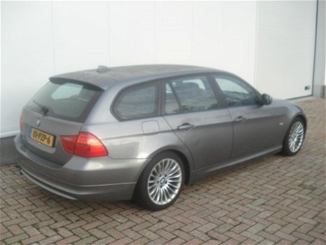 BMW 3-serie Touring - 320d Efficient Dynamics Edition Luxury Line - 1