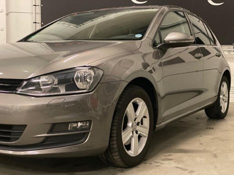 Volkswagen Golf - 1.2 TSI Comfortline NAVI | MASSAGE | PDC | STOELVERWARMING - 1