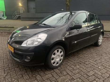 Renault Clio - 1.2-16V Authentique - 1