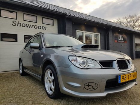 Subaru Impreza Plus - 1.5R Comfort Nieuwe APK Airco, climate, dakraam en cruise control - 1