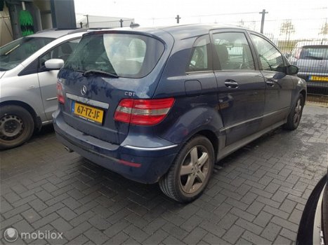 Mercedes-Benz B-klasse - 200 CDI met kapotte automaat - 1