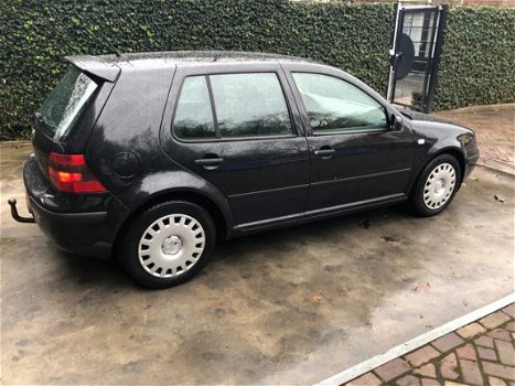 Volkswagen Golf - 1.9 Diesel 5 drs airco - 1