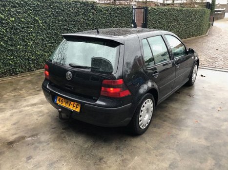 Volkswagen Golf - 1.9 Diesel 5 drs airco - 1