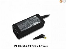 Q24U mini voeding 19v 2.1a 40 watt, 5.5 x 1.7 mm