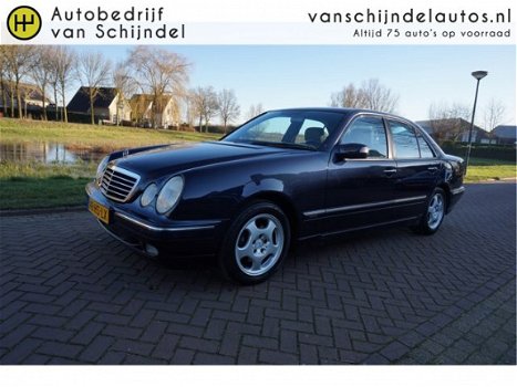 Mercedes-Benz E-klasse - 220 CDI AUTOMAAT AVANTGARDE SELECT NL AUTO NOV.2001 XENON NAVI CRUISECONTRO - 1