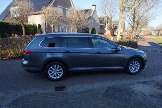 Volkswagen Passat Variant - 1.6 TDI COMFORTLINE 1E EIG PERF.STAAT NAVI CAMERA SENSOREN V+A PARKEERHU - 1