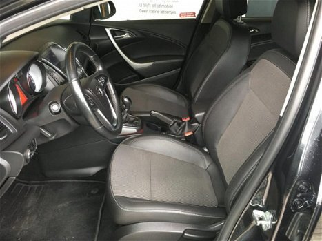 Opel Astra Sports Tourer - 1.6 Turbo Cosmo met Navigatie en Xenon - 1