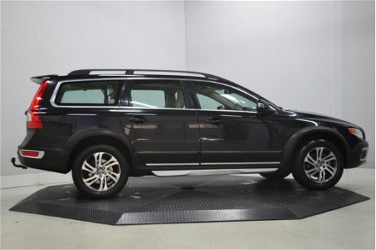 Volvo XC70 - 2.0 D3 FWD Limited Edition Automaat, Navi, Clima, Cruise, Trekhaak, Mooie auto - 1