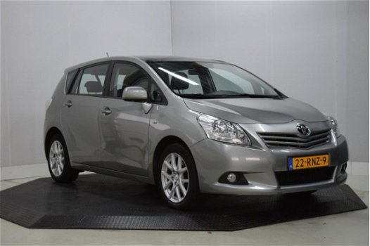 Toyota Verso - 1.6 VVT-i Business Navi, Clima, Camera, Cruise, Trekhaak, Pano dak - 1