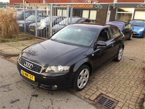 Audi A3 - 2.0 FSI Attraction - 1