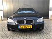 BMW 5-serie Touring - 525D AUT/LEER/NAVI/17'LMV/XENON/PANODAK/ZR MOOI EN GOED - 1 - Thumbnail