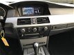 BMW 5-serie Touring - 525D AUT/LEER/NAVI/17'LMV/XENON/PANODAK/ZR MOOI EN GOED - 1 - Thumbnail