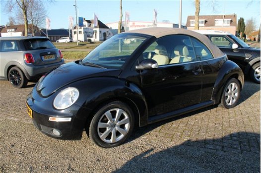 Volkswagen New Beetle Cabriolet - 1.9 TDI Trendline. Leer, Airco, Zomer en winterwielen - 1