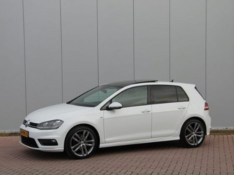 Volkswagen Golf - 1.2 TSI Business Edition R-line - 1