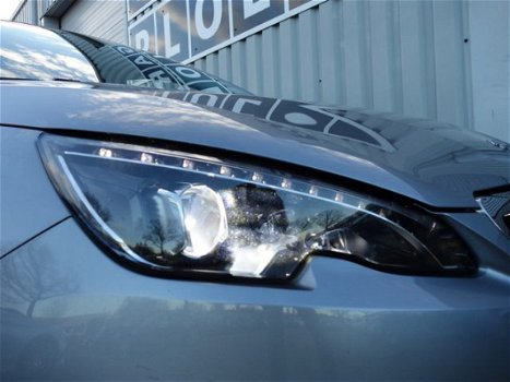 Peugeot 308 SW - 2.0 HDI 150pk Pano-dak Navi/Cam Trekh (1500kg) Xenon Blue Lease Premium - 1
