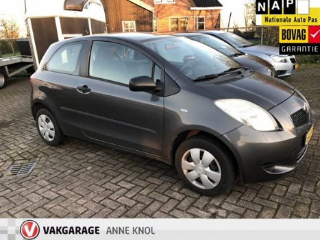 Toyota Yaris - 1.0 VVTi + Centraledeurvergrendeling op afstand - 1