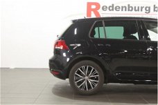 Volkswagen Golf - 1.4 TSi / 5 DEURS / NAVI / PDC / 2016