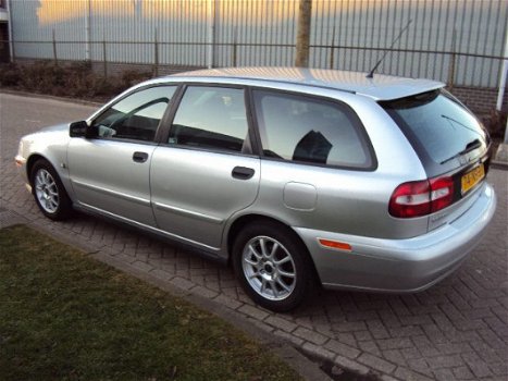 Volvo V40 - Benzine 1.8 120PK Europa - 1