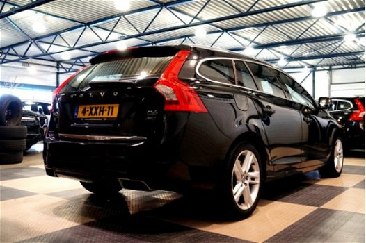 Volvo V60 - €16436 ex.BTW 2.4 D6 AWD 210kW/286pk Aut6 PIHV Summum Intellisafe CLIMA + ADAPT.CRUISE + - 1