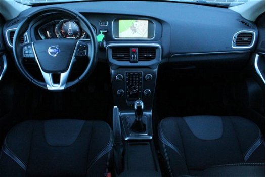 Volvo V40 - 2.0D4 191PK Summum Business | Xenon | Afnb Trekhaak | PDC *Rijklaar - 1