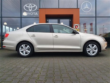 Volkswagen Jetta - 1.4 TSI Match AUTOMAAT / 70.000 KM. / LUXE - 1