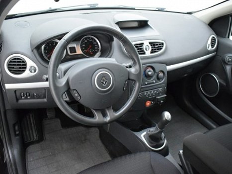 Renault Clio - 1.2-16V Collection AIRCO LMV AUDIO 5 DRS - 1