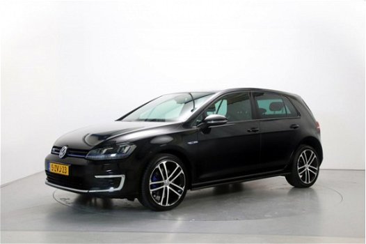 Volkswagen Golf - 1.4 TSI 204pk GTE DSG LED Leder Stoelverw. Sportstuur Parkeersensoren - 1