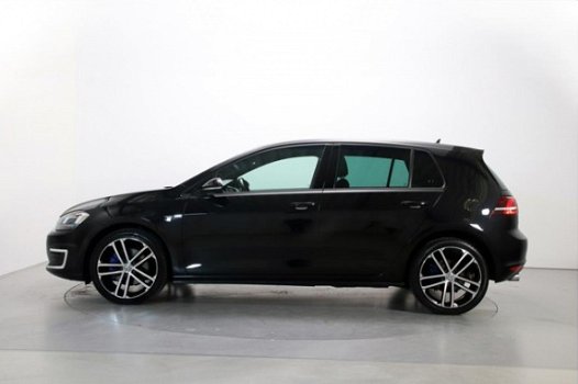 Volkswagen Golf - 1.4 TSI 204pk GTE DSG LED Leder Stoelverw. Sportstuur Parkeersensoren - 1