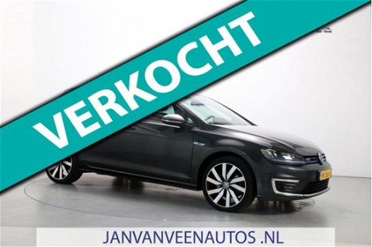 Volkswagen Golf - 1.4 TSI 204pk GTE DSG Panoramadak Camera Stoelverw. ParkPilot App-Connect - 1