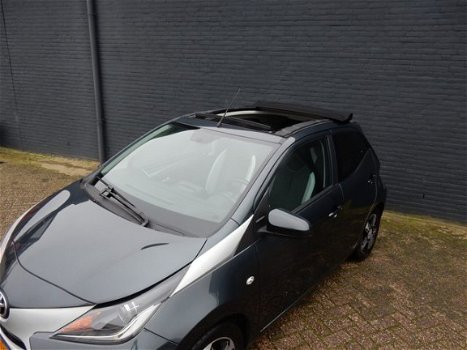 Toyota Aygo - 1.0 VVT-i x-clusiv NAVI OPEN DAK CAMERA ACHTER BLUETOOTH 5-DEURS ALLE OPTIES - 1