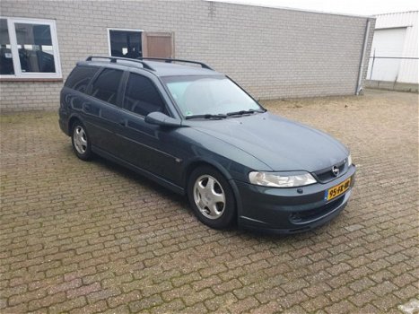 Opel Vectra Wagon - VECTRA STATION2.5I-V6 BUSINESS EDITION - 1