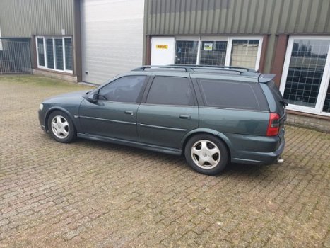 Opel Vectra Wagon - VECTRA STATION2.5I-V6 BUSINESS EDITION - 1