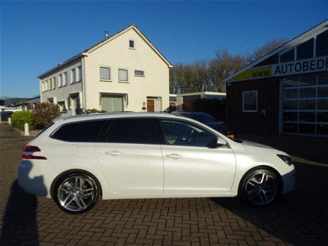 Peugeot 308 SW - 1.6 BlueHDI Executive Pack Leer, Pano-Dak, Camera, Trekhaak, Pdc v+a - 1