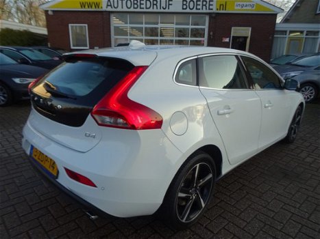 Volvo V40 - 2.0 D4 190pk Summum Bns Navi, 17''Lmv, Pdc - 1